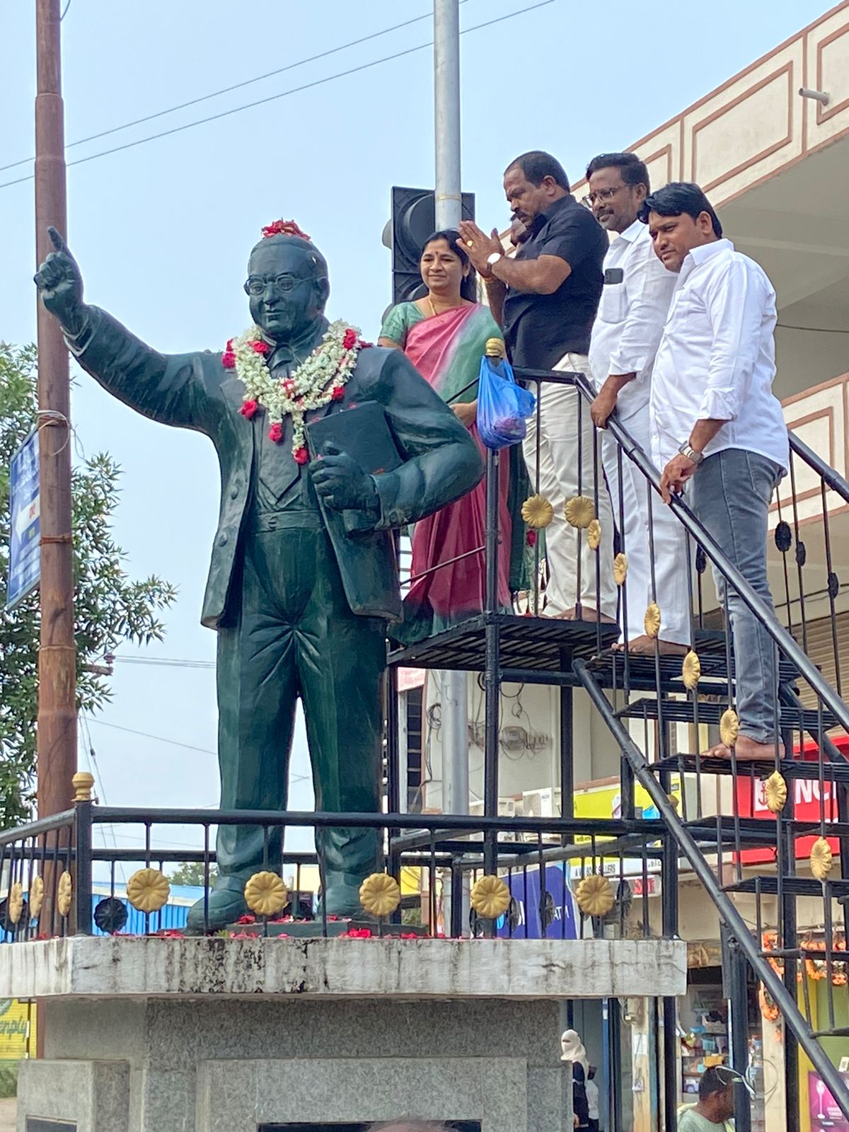 డా.బి.ఆర్ అంబేద్కర్ గారి వర్ధంతి